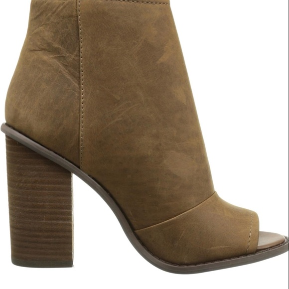 Kelsi Dagger Brooklyn
Womens Side Zip Block Heel Peep Toe Booties Brown Size 7.5 - Picture 11 of 14